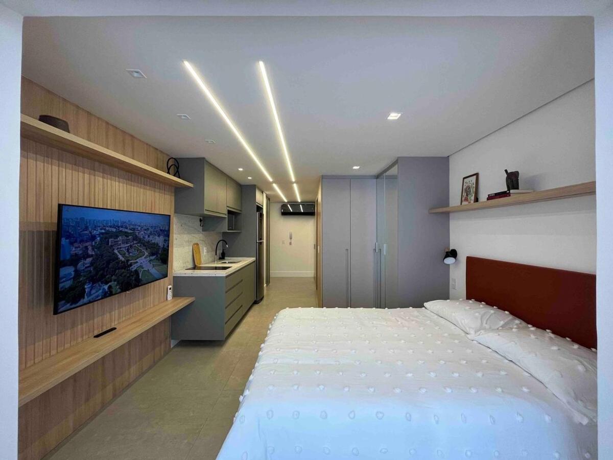 Apartamento V1315 - Alto Padrao: Varanda, Ar Split E Metro *